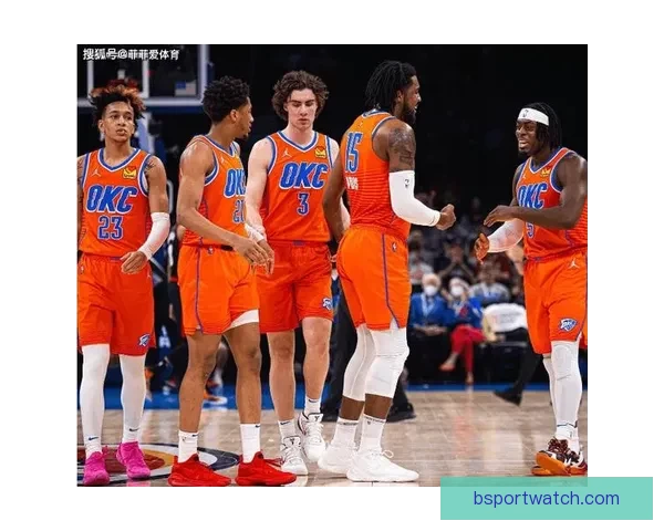 雷霆新秀因睡过头错过会议遭队友整蛊车内被塞满泡沫爆笑场面